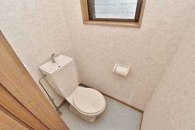 画像11:トイレに窓があるのも嬉しいポイント