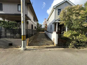 兵庫県川西市萩原台西２丁目