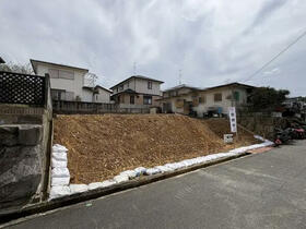 兵庫県三木市緑が丘町東1丁目