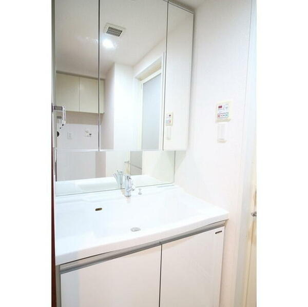 apartment 茨城県牛久市牛久町
地図を見る