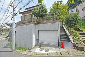 神奈川県横浜市緑区白山３丁目