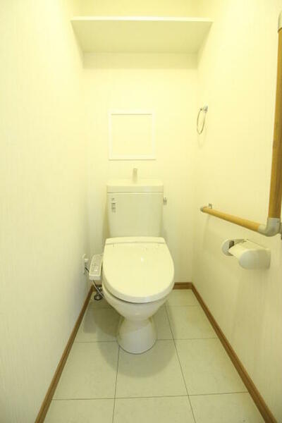 画像9:トイレには快適な温水洗浄便座♪