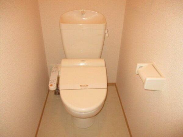 トイレ：トイレ 温水洗浄暖房便座