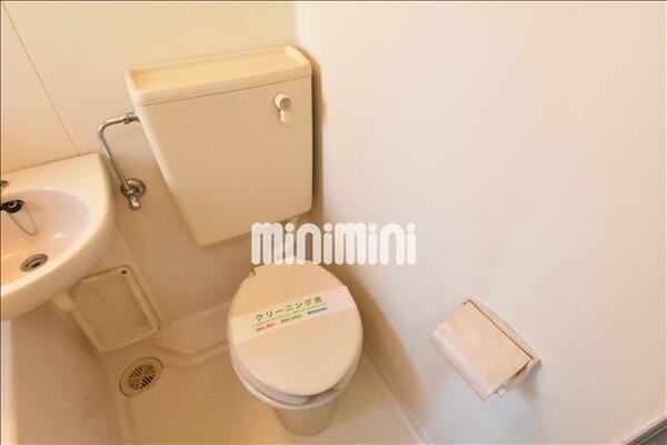 画像8:ユニットバスのトイレ
