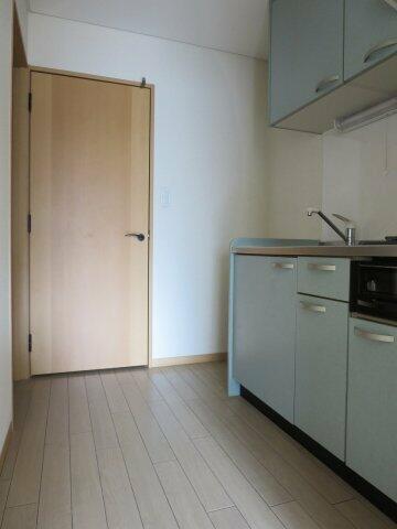 画像15:同間取り違うお部屋、料理の幅も広がる大き目キッチン
