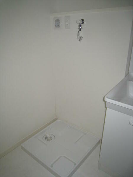 画像16:室内洗濯機置き場