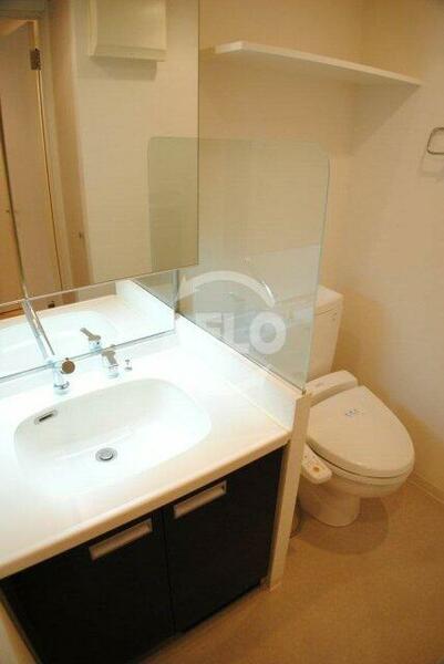 画像9:レジュールアッシュ福島　洗面化粧台、シャワートイレ
