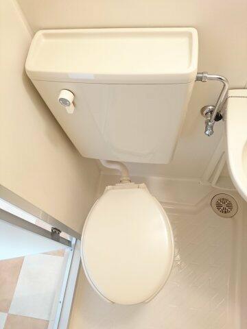 画像9:シンプルで使いやすいトイレです