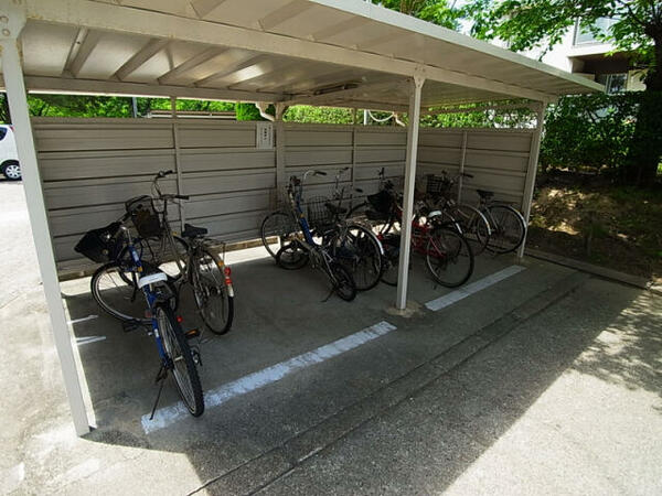 画像16:駐輪・バイク置き場完備