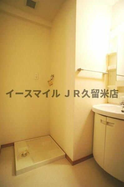 画像11:ゆったりとスペースのある洗面所