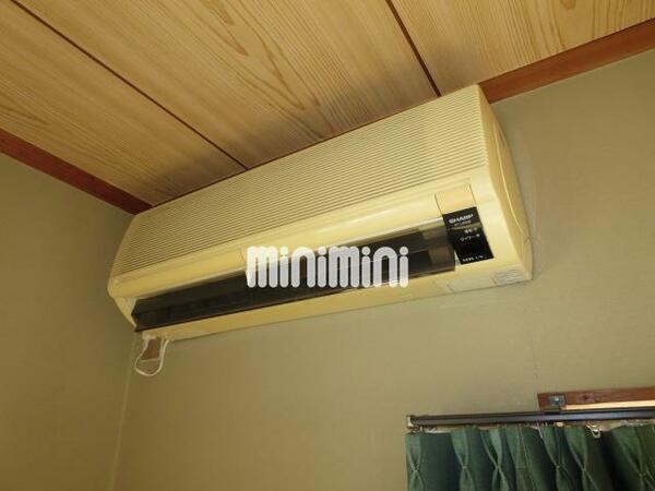 画像11:冷暖房完備のエアコン付き