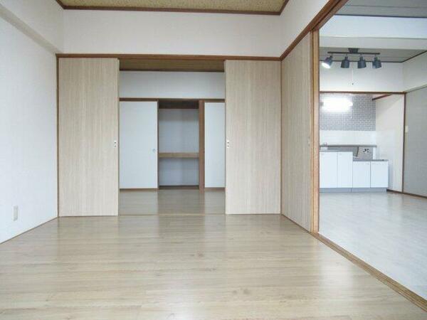 apartment 秋田県北秋田市米代町
地図を見る