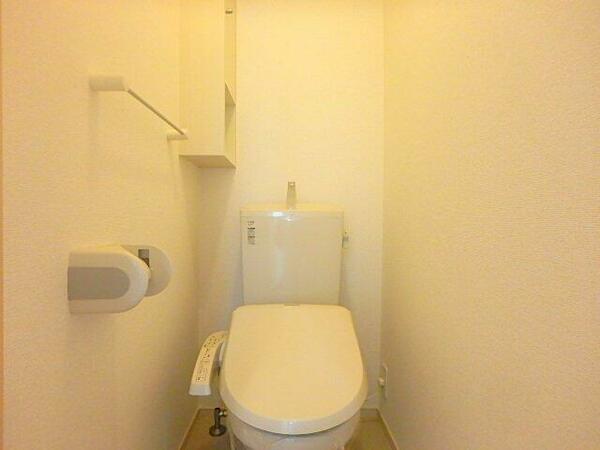 画像9:ゆったりとした空間のトイレです