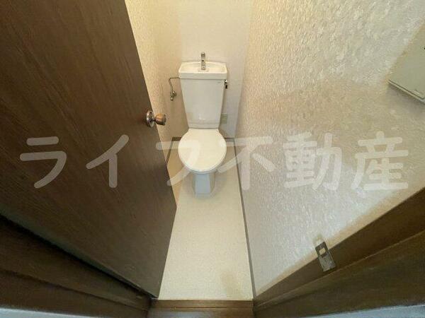 画像13:落ち着いたトイレです