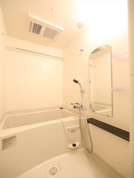 画像5:バスルーム　浴室暖房乾燥機付き