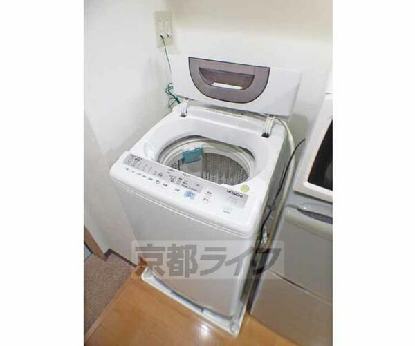 画像13:洗濯機は室内に置けます。