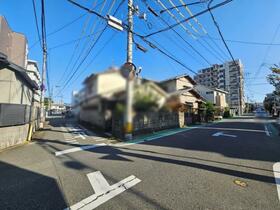 福岡県福岡市博多区諸岡４丁目