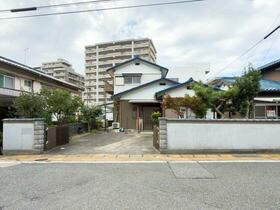 山口県下関市長府松小田中町