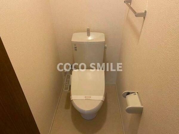 画像6:シンプルで使いやすいトイレです 【COCO SMILE　ココスマイル】同型タイプ