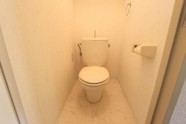 画像9:個室トイレ