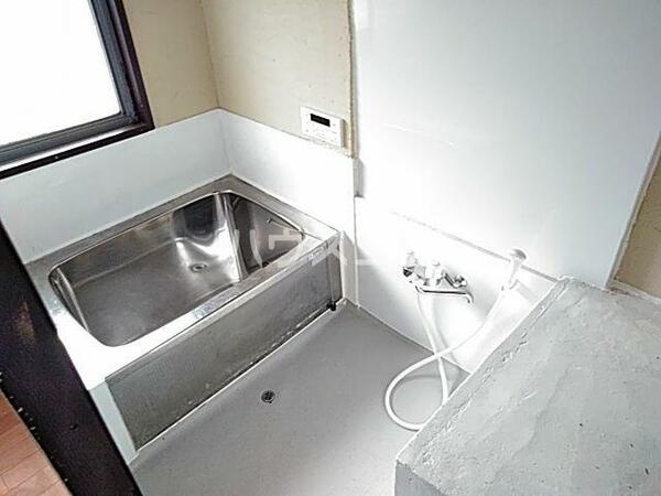 detached 埼玉県北本市宮内６丁目

地図を見る