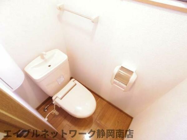 画像8:コンパクトで使いやすいトイレです