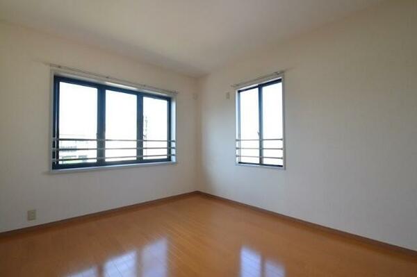 detached 東京都昭島市上川原町３丁目

地図を見る