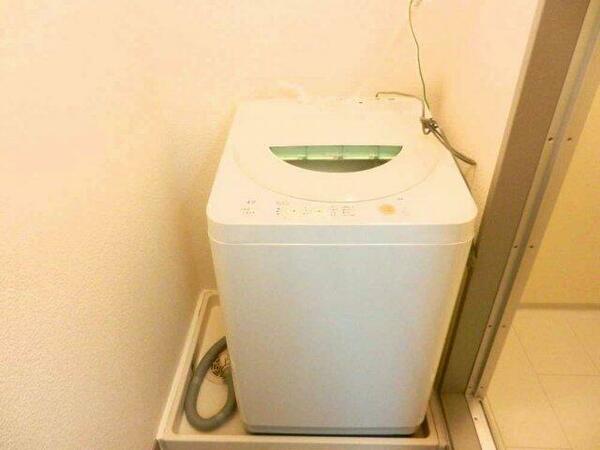 画像11:便利な室内洗濯機置き場