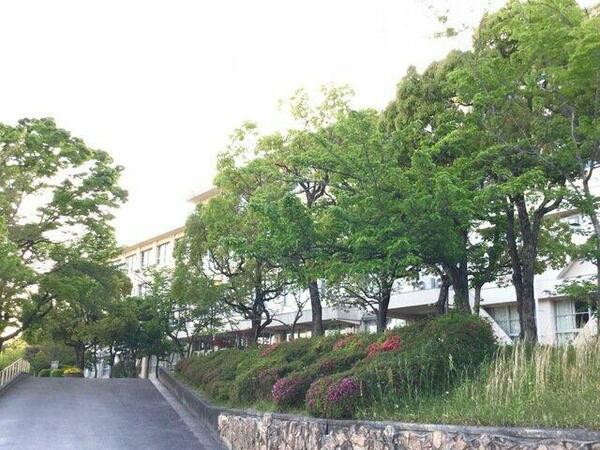 画像8:春日井市立高森台中学校 0.6km
