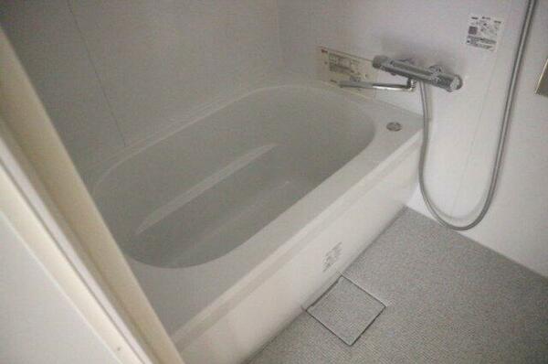 画像5:清潔感ある浴室です。