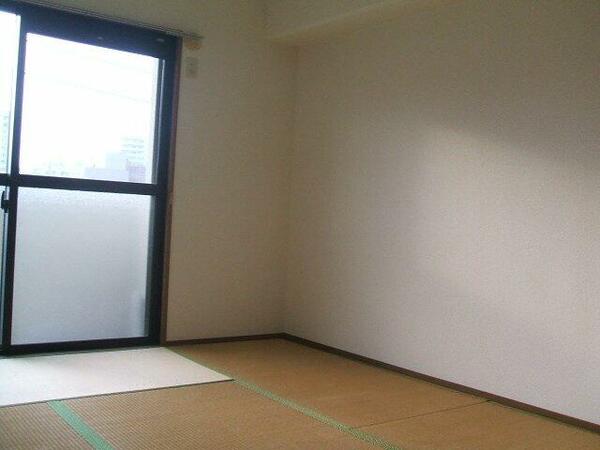 画像13:日本らしい落ち着いた雰囲気の和室です