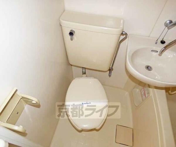 画像6:ユニットバス内トイレです