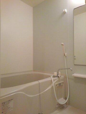 画像5:落ち着いた空間のお風呂です
