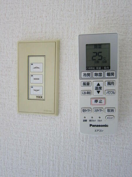 画像9:電動シャッター付