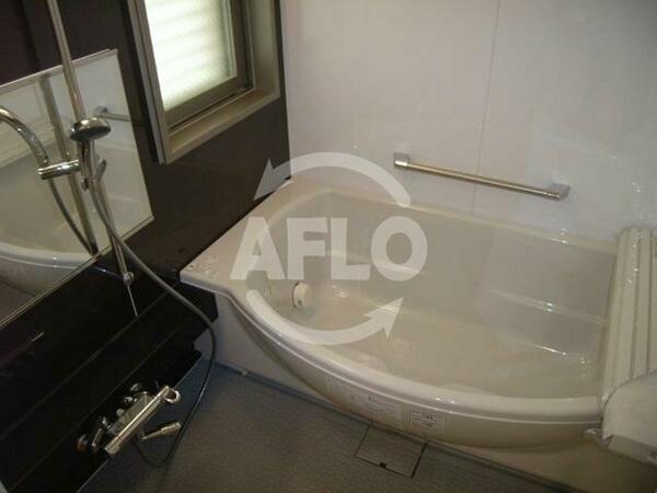 画像11:グレンパーク梅田北　大きい清潔感のあるお風呂