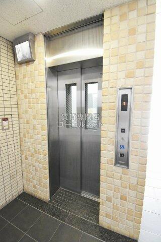 画像14:エレベーター