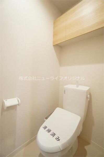 画像3:あると嬉しい温水洗浄便座付きトイレ。