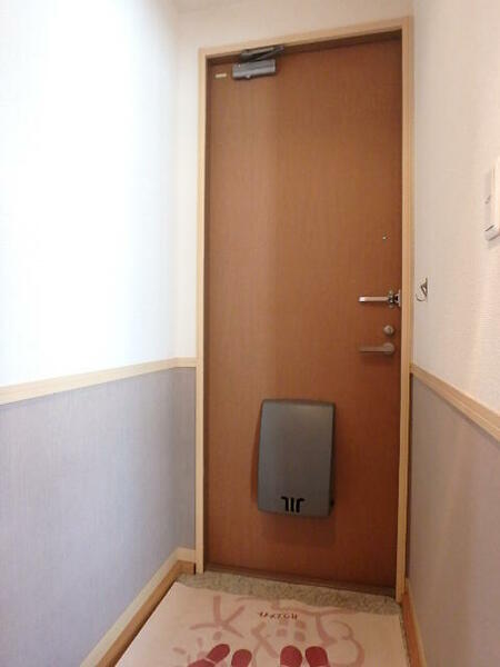 画像10:玄関横にシューズボックスがついているので、片付いた玄関がキープできます。