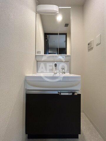 画像9:ララプレイス梅田西イルミナーレ　独立洗面台