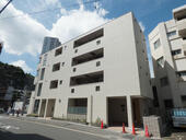 横須賀市若松町３丁目 4階建 築7年のイメージ