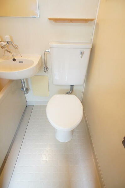 画像9:バストイレが一緒になってるとお掃除がしやすいです♪
