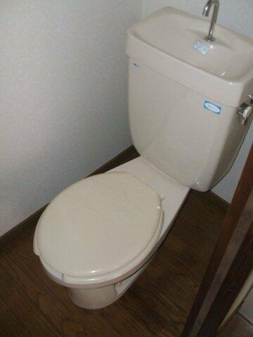 画像8:落ち着いた色調のトイレです