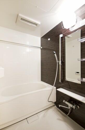 画像9:浴室換気乾燥機・追焚機能・節水型浴室シャワー水栓付