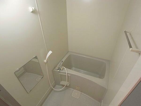 画像5:バスルームも広々してます