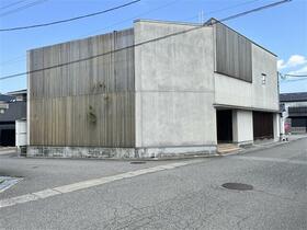 石川県金沢市泉野出町2丁目