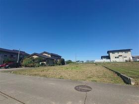 石川県能美市下開発町