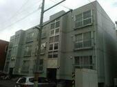 札幌市東区北三十条東２丁目 3階建 築32年のイメージ