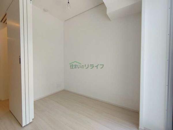画像6:コンフォリア東新宿　※同タイプの別部屋写真です
