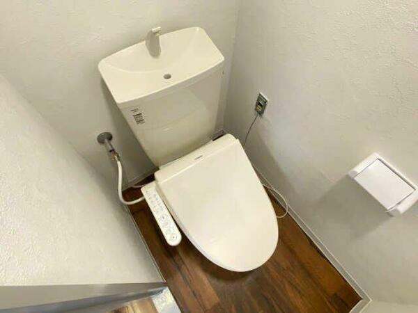 画像7:シャワー付トイレです