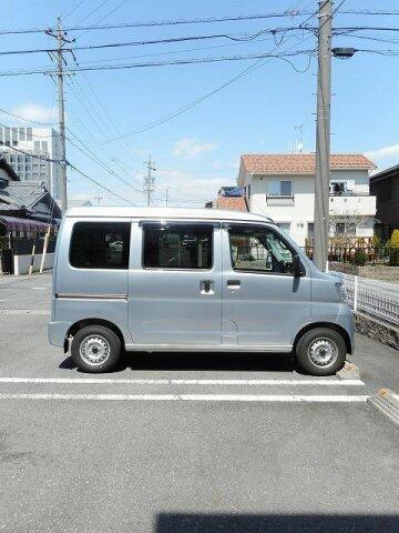 駐車場：駐車場があるので、車を買う予定の方も安心です